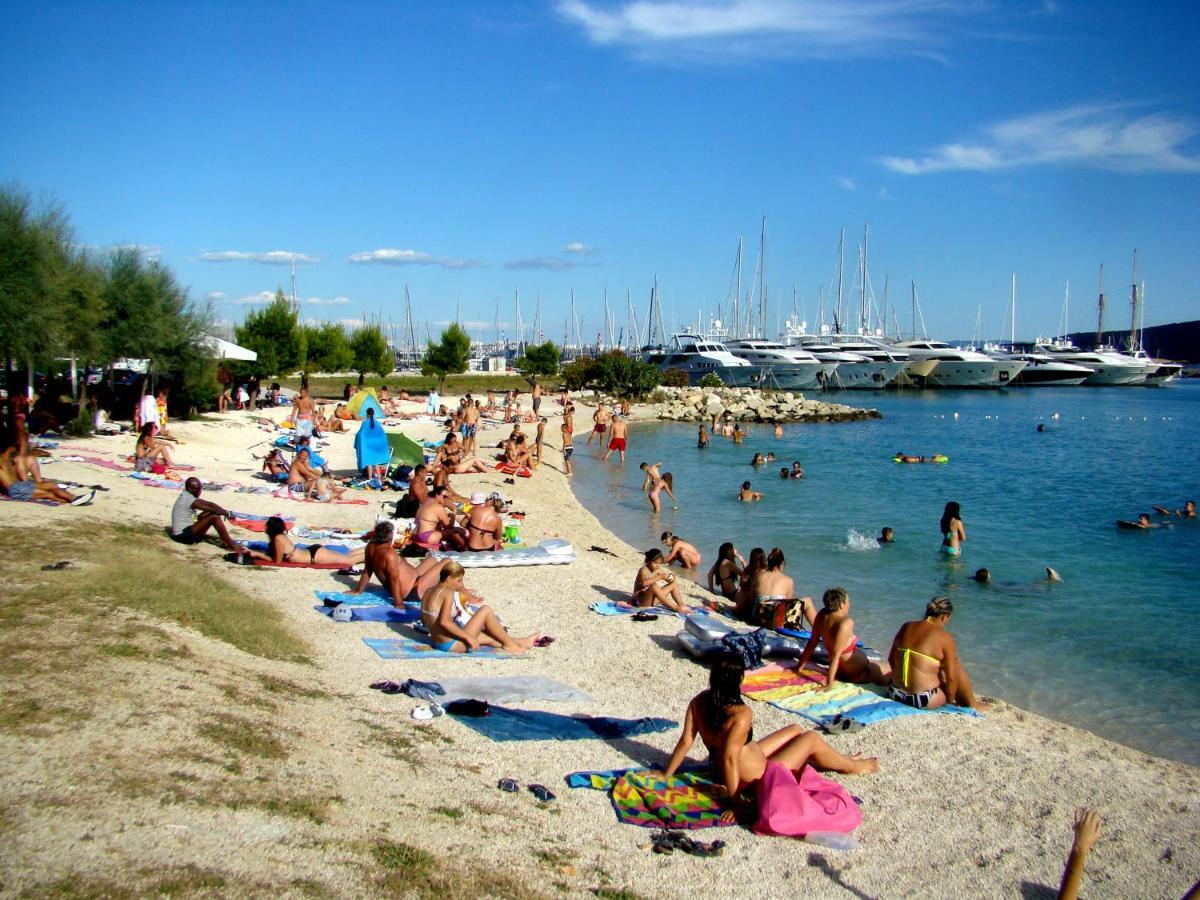 Kike Apartment Kaštela Buitenkant foto