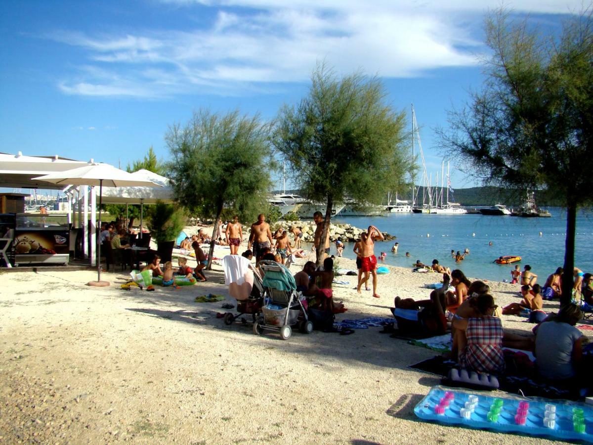 Kike Apartment Kaštela Buitenkant foto